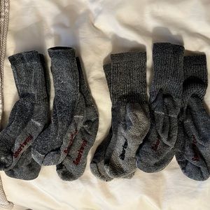 Bundle of 4 pair kids smart wool socks LIKE NEW